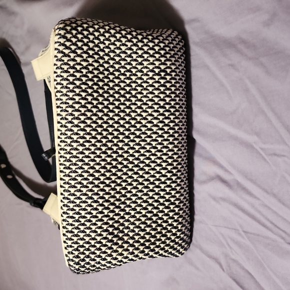 Gently use Kate Spade crossbody. - Picture 5 of 9